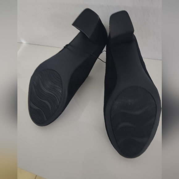 Impo Womens Tahlia Black Faux Suede and Knit Heel Ankle Boot Size 7M - NEW - Picture 6 of 7